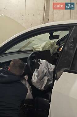 Внедорожник / Кроссовер Tesla Model Y 2022 в 