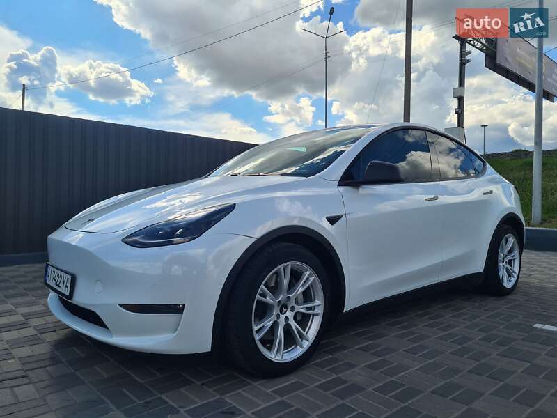 Tesla Model Y 2020
