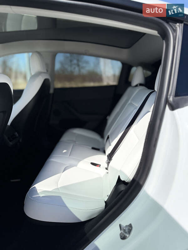 Позашляховик / Кросовер Tesla Model Y 2022 в Хмельницькому