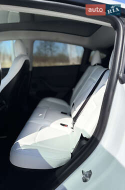 Внедорожник / Кроссовер Tesla Model Y 2022 в 