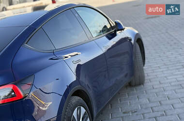 Внедорожник / Кроссовер Tesla Model Y 2021 в 