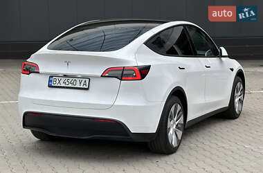Внедорожник / Кроссовер Tesla Model Y 2024 в 