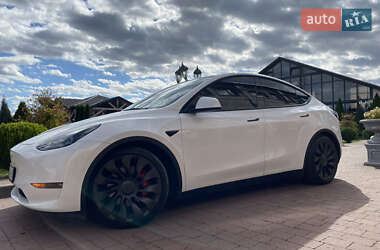 Внедорожник / Кроссовер Tesla Model Y 2021 в 
