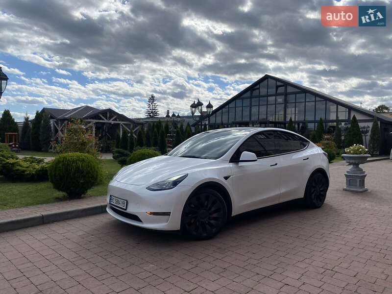 Внедорожник / Кроссовер Tesla Model Y 2021 в Стрые