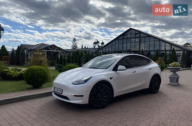 Внедорожник / Кроссовер Tesla Model Y 2021 в 