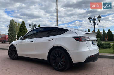 Внедорожник / Кроссовер Tesla Model Y 2021 в 