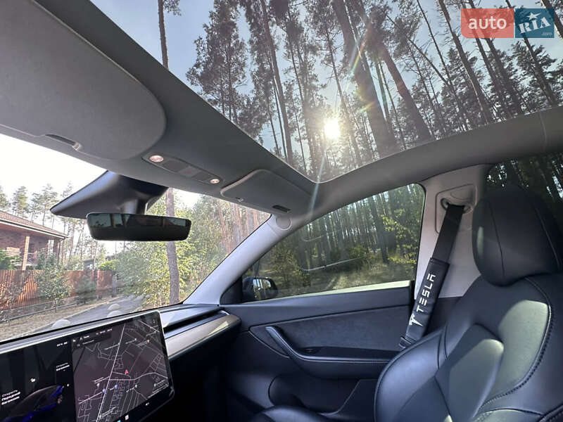Внедорожник / Кроссовер Tesla Model Y 2020 в Киеве