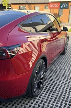Внедорожник / Кроссовер Tesla Model Y 2021 в 