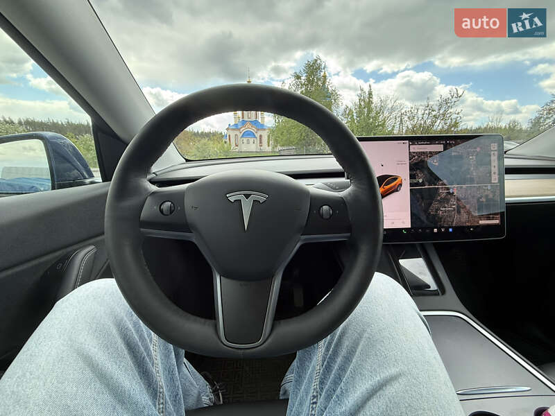 Позашляховик / Кросовер Tesla Model Y 2021 в Білогородці