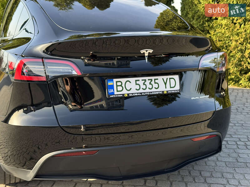 Внедорожник / Кроссовер Tesla Model Y 2023 в Львове