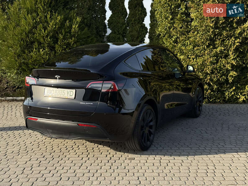 Внедорожник / Кроссовер Tesla Model Y 2023 в Львове