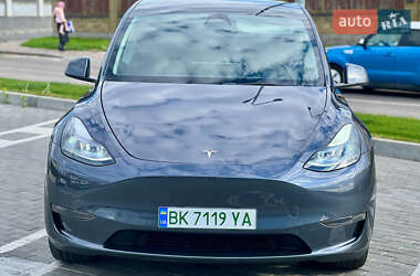 Внедорожник / Кроссовер Tesla Model Y 2023 в 