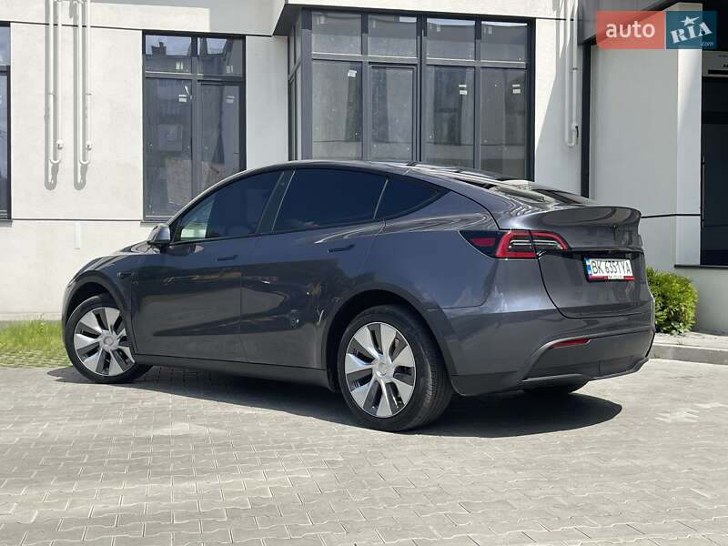 Позашляховик / Кросовер Tesla Model Y 2022 в Рівному