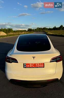 Внедорожник / Кроссовер Tesla Model Y 2022 в 