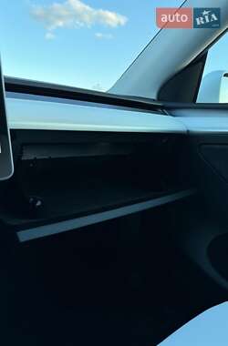 Внедорожник / Кроссовер Tesla Model Y 2022 в 