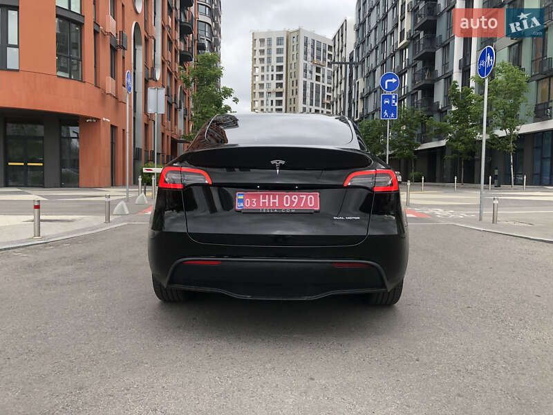 Внедорожник / Кроссовер Tesla Model Y 2022 в Киеве