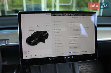Позашляховик / Кросовер Tesla Model Y 2021 в 