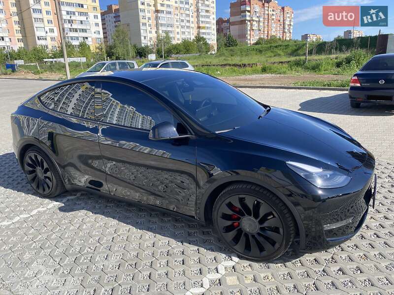 Внедорожник / Кроссовер Tesla Model Y 2022 в Полтаве