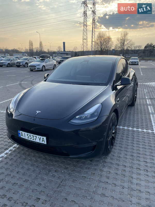Внедорожник / Кроссовер Tesla Model Y 2022 в Киеве