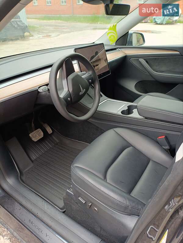 Внедорожник / Кроссовер Tesla Model Y 2024 в Виннице