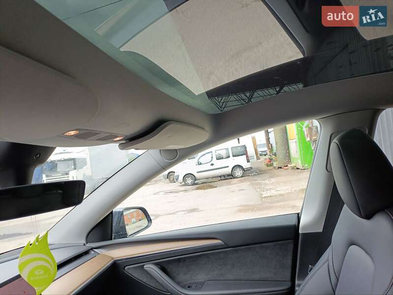 Внедорожник / Кроссовер Tesla Model Y 2024 в Виннице