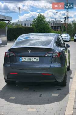 Внедорожник / Кроссовер Tesla Model Y 2021 в 