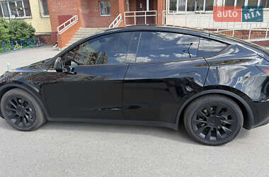 Внедорожник / Кроссовер Tesla Model Y 2021 в 