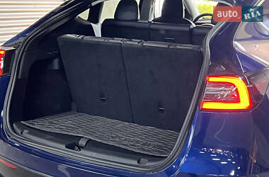 Внедорожник / Кроссовер Tesla Model Y 2021 в 