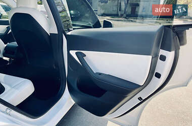 Позашляховик / Кросовер Tesla Model Y 2021 в 