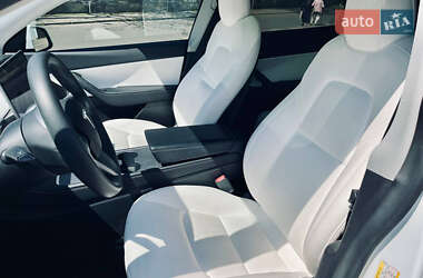Позашляховик / Кросовер Tesla Model Y 2021 в 