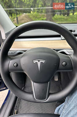 Внедорожник / Кроссовер Tesla Model Y 2020 в 