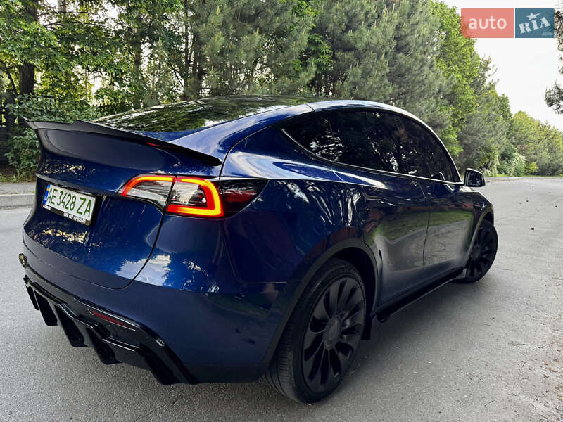 Внедорожник / Кроссовер Tesla Model Y 2023 в Днепре
