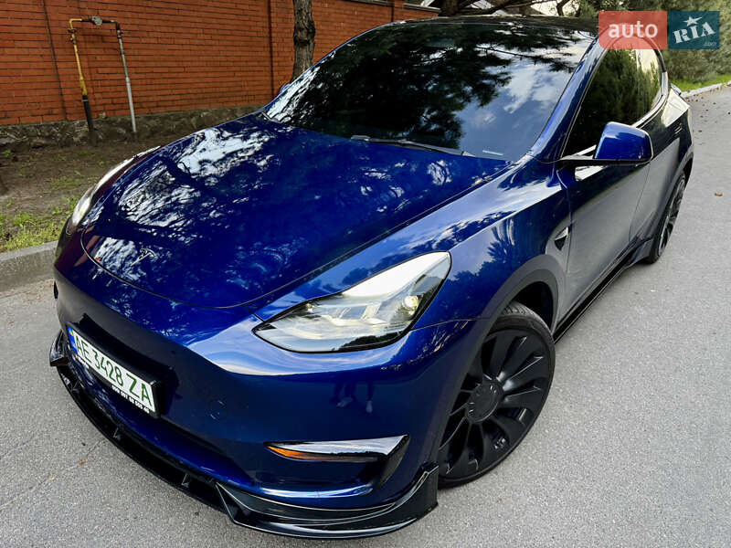 Внедорожник / Кроссовер Tesla Model Y 2023 в Днепре
