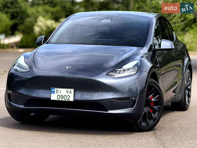Внедорожник / Кроссовер Tesla Model Y 2021 в 