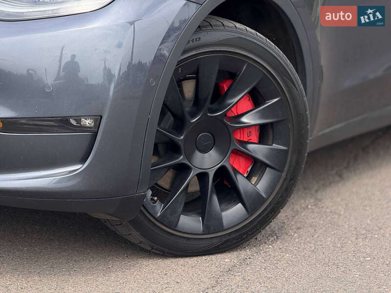 Внедорожник / Кроссовер Tesla Model Y 2021 в Кривом Роге