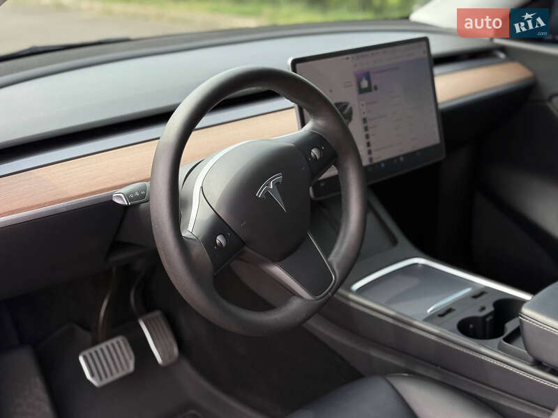 Внедорожник / Кроссовер Tesla Model Y 2021 в Кривом Роге