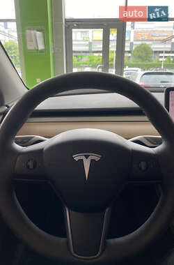 Внедорожник / Кроссовер Tesla Model Y 2024 в 