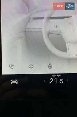 Внедорожник / Кроссовер Tesla Model Y 2024 в 