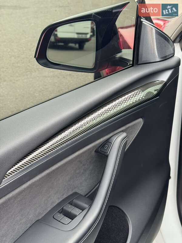 Позашляховик / Кросовер Tesla Model Y 2021 в Сумах