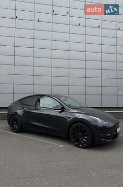 Внедорожник / Кроссовер Tesla Model Y 2024 в 