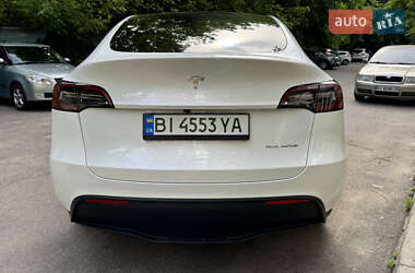 Позашляховик / Кросовер Tesla Model Y 2024 в 