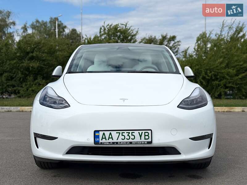 Внедорожник / Кроссовер Tesla Model Y 2021 в 
