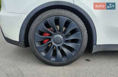 Внедорожник / Кроссовер Tesla Model Y 2021 в 