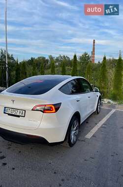 Внедорожник / Кроссовер Tesla Model Y 2021 в 