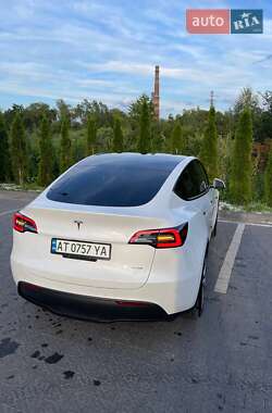 Внедорожник / Кроссовер Tesla Model Y 2021 в 