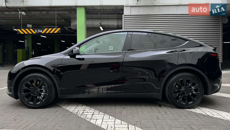 Позашляховик / Кросовер Tesla Model Y 2023 в Києві фото 5 Позашляховик / Кросовер Tesla Model Y 2023 в Києві