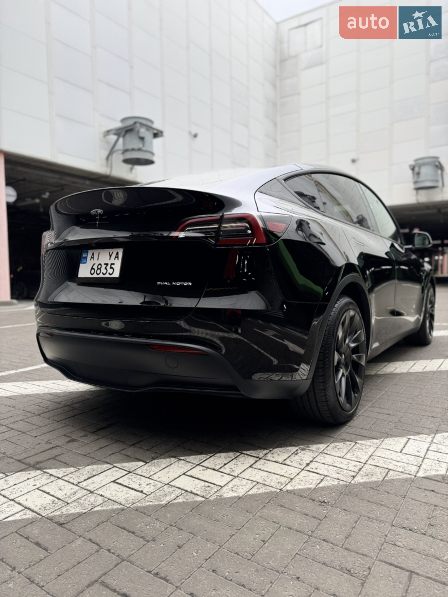 2023 Tesla Model Y - мініатюра 3