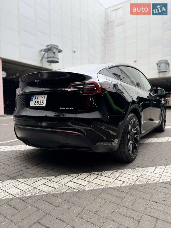 Позашляховик / Кросовер Tesla Model Y 2023 в Києві фото 3 Позашляховик / Кросовер Tesla Model Y 2023 в Києві