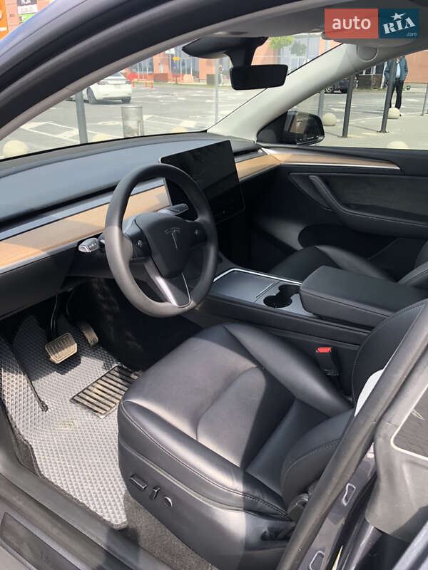 Позашляховик / Кросовер Tesla Model Y 2023 в Львові