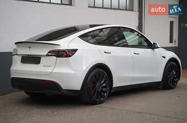 Внедорожник / Кроссовер Tesla Model Y 2021 в 